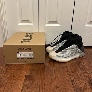 Adidas Boost Yeezy Quantum Basketball US 10